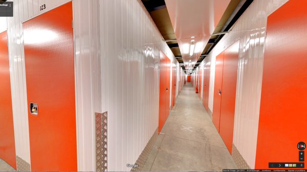 self storage facility Est lyonnais